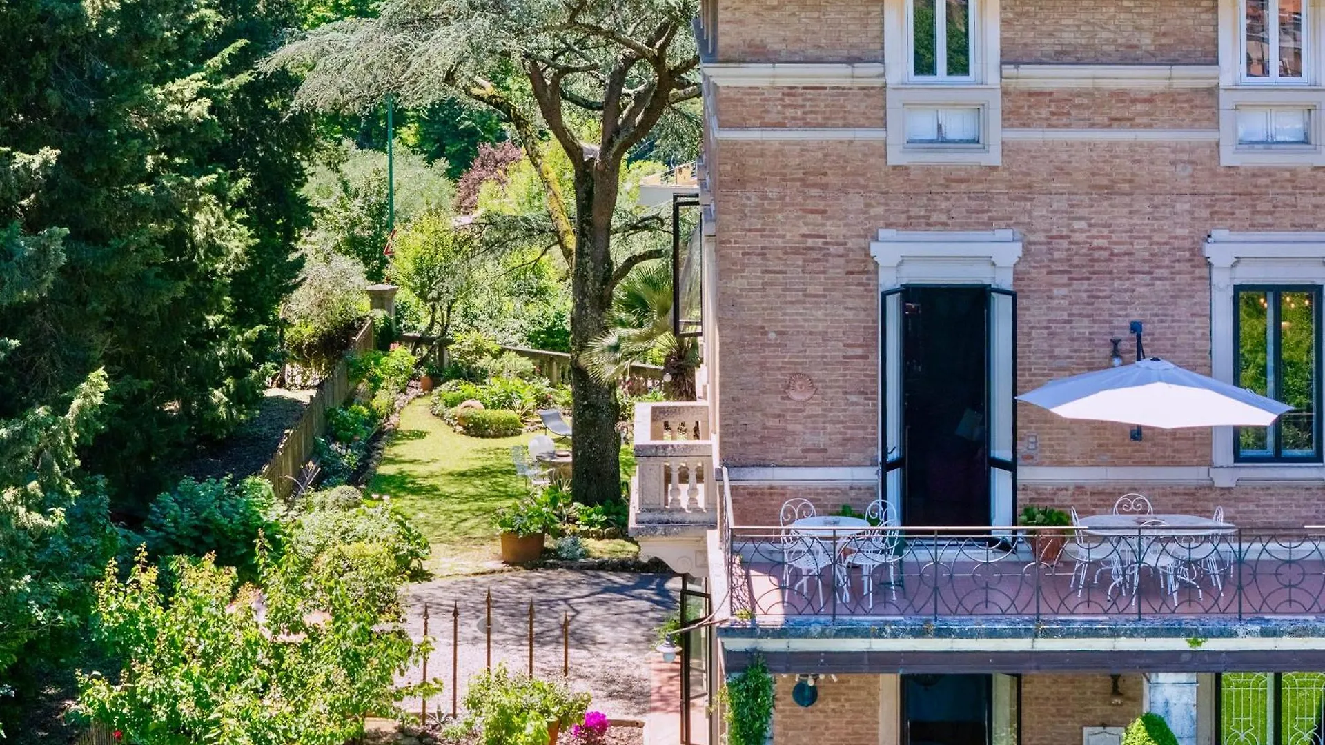Villa Elvira 1931 Siena 0*,  Italy