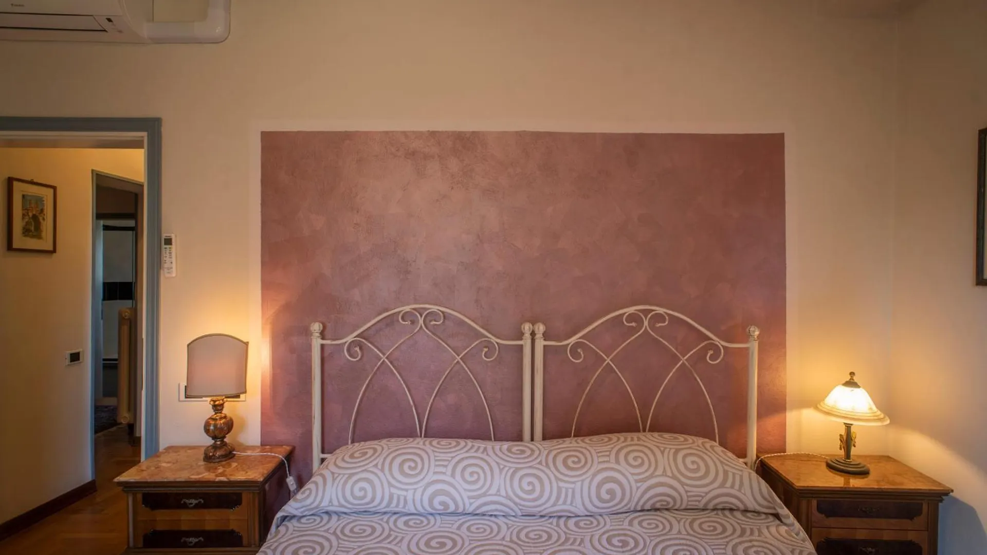 Villa Elvira 1931 Siena Apartment