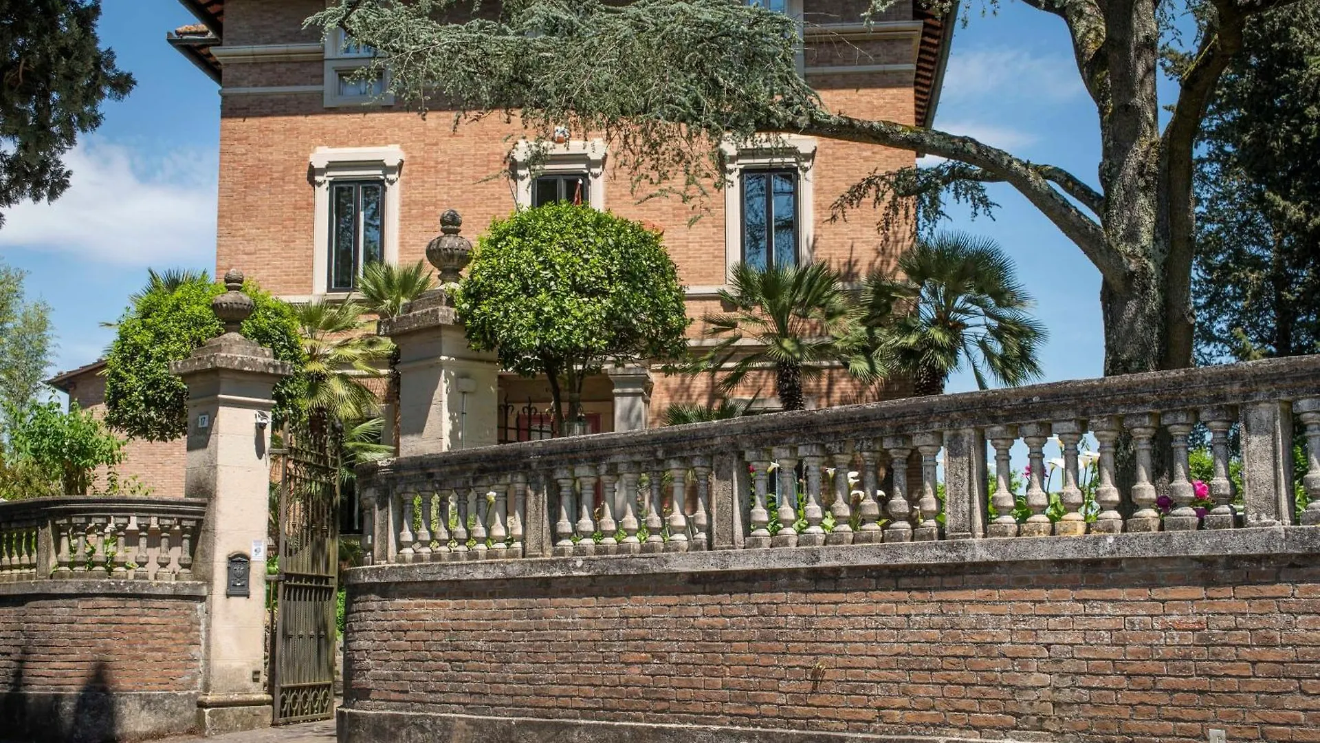 Villa Elvira 1931 Siena Apartment