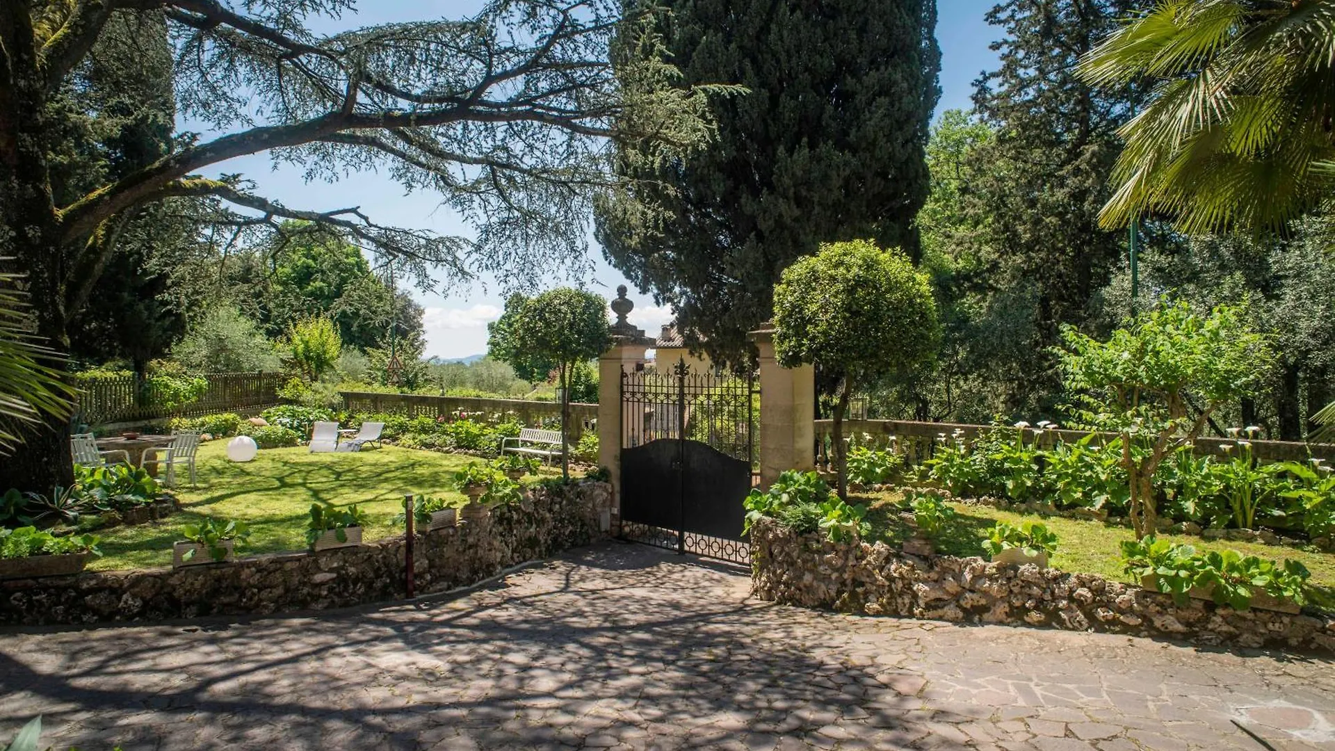 Apartment Villa Elvira 1931 Siena Italy